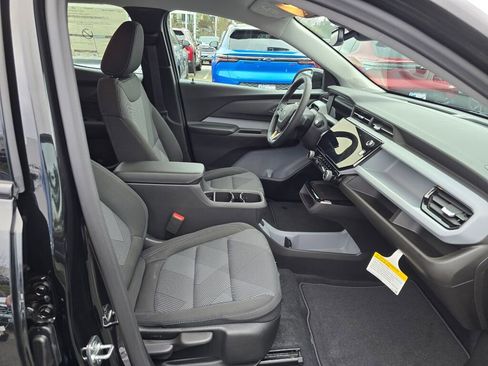 New 2027 Chevrolet Bolt LT image 11