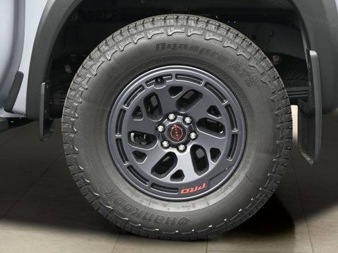 Certified 2025 Nissan Frontier PRO-4X AWD/4WD image 21