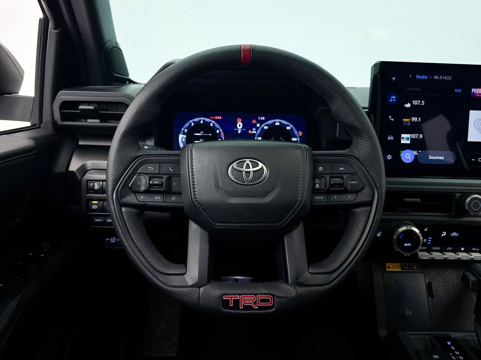 Used 2025 Toyota Tacoma TRD Pro AWD/4WD image 4