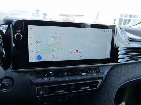 Used 2025 Toyota Camry XLE image 27