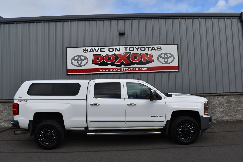 Used 2015 Chevrolet Silverado 2500 LTZ w/ Duramax Plus Package AWD/4WD image 8