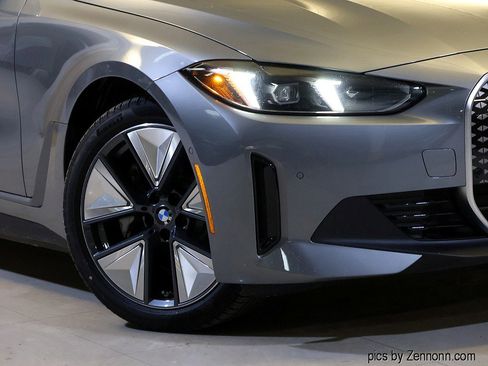 New 2026 BMW i4 xDrive40i image 3