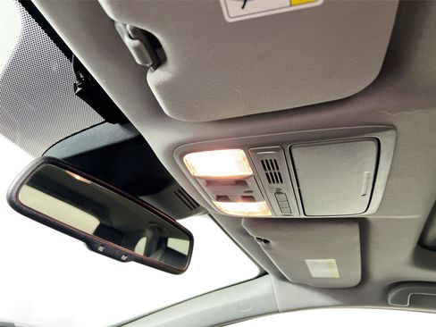 Used 2022 Honda CR-V Touring image 11