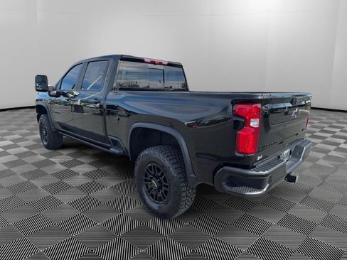 Used 2024 Chevrolet Silverado 2500 ZR2 w/ Technology Package image 5