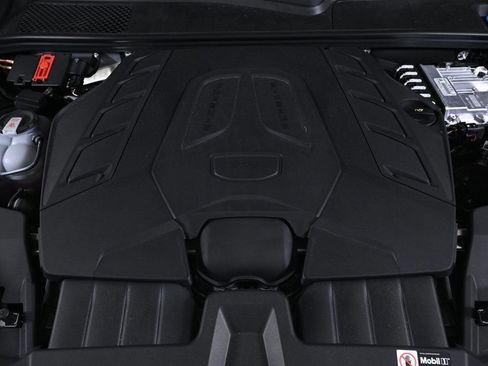 Certified 2026 Porsche Cayenne Turbo GT image 31