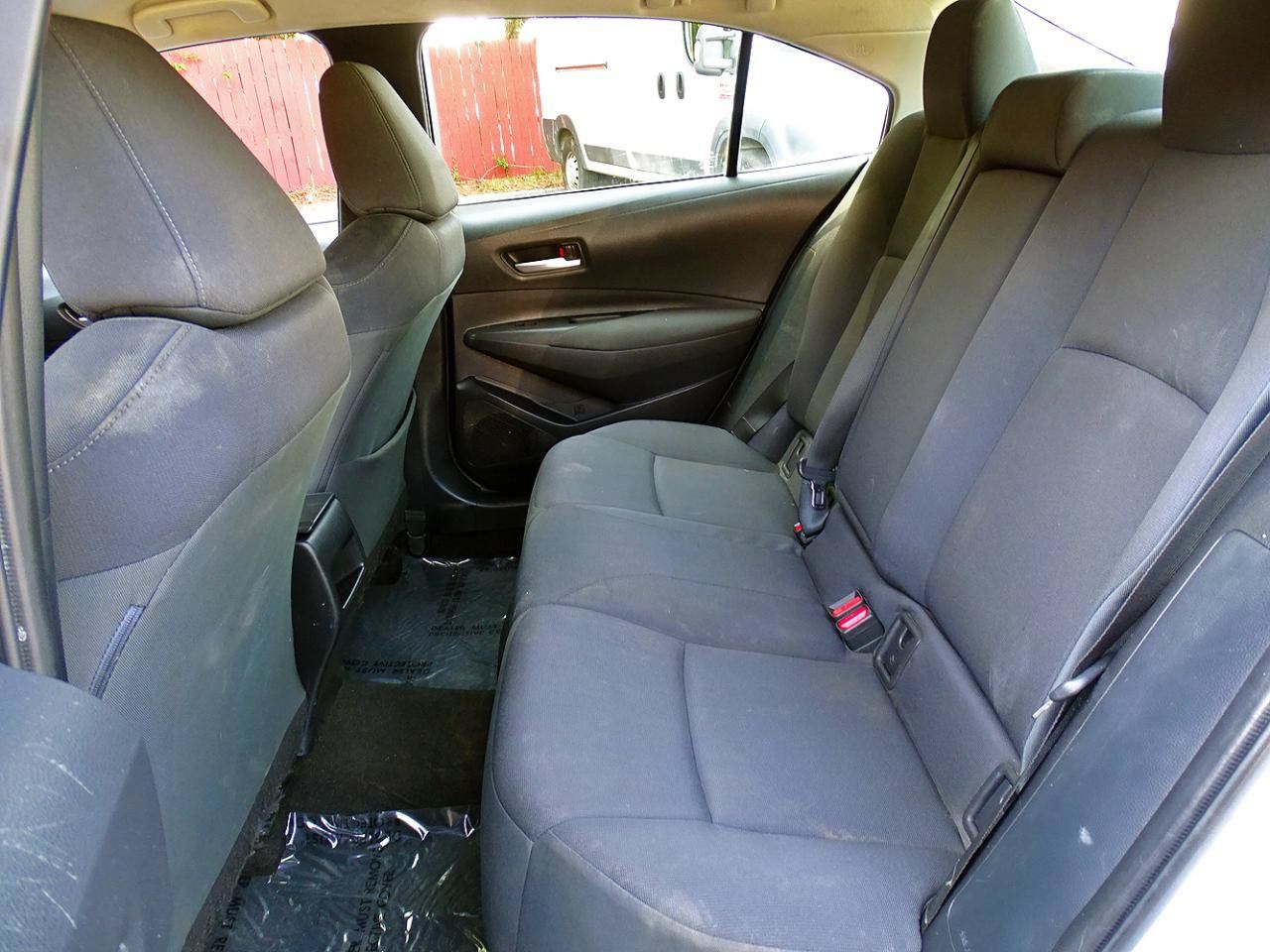 Used 2021 Toyota Corolla LE FWD image 18