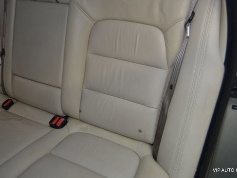 Used 2010 Volvo XC70 3.2 image 23