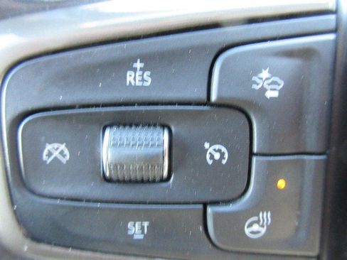 Used 2022 Chevrolet Silverado 1500 High Country w/ Technology Package image 23