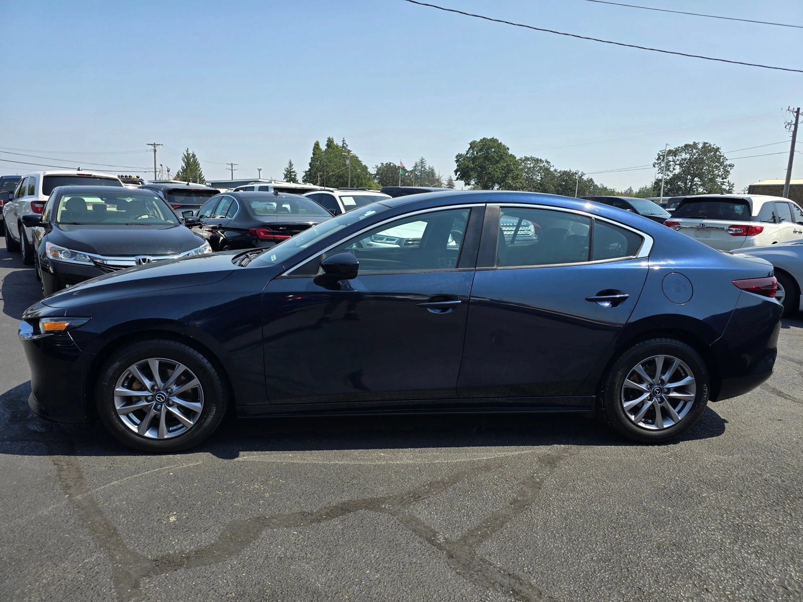 Used 2021 MAZDA MAZDA3 s FWD image 2