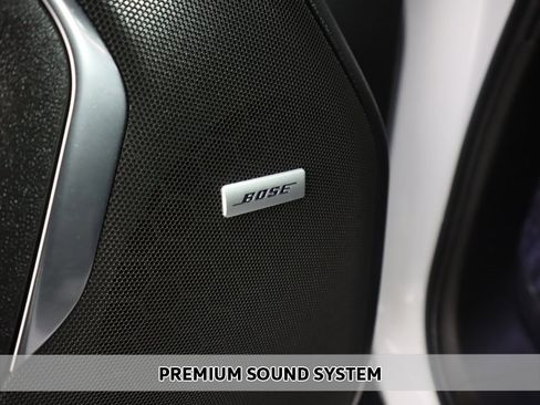 Used 2022 Chevrolet Tahoe LT w/ Luxury Package image 3