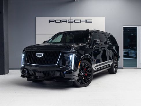 Used 2026 Cadillac Escalade ESV V w/ LPO, ONYX Package AWD/4WD image 1