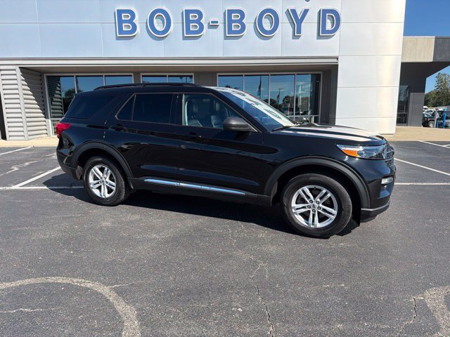 Used 2024 Ford Explorer XLT w/ Equipment Group 202A AWD/4WD image 12