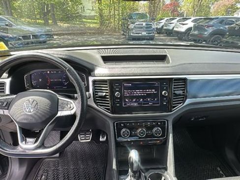 Used 2021 Volkswagen Atlas SEL R-Line w/ Atlas Adventure Package AWD/4WD image 9