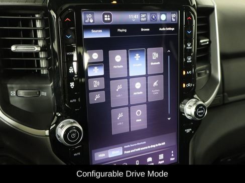 New 2026 RAM 1500 4x4 Crew Cab image 33