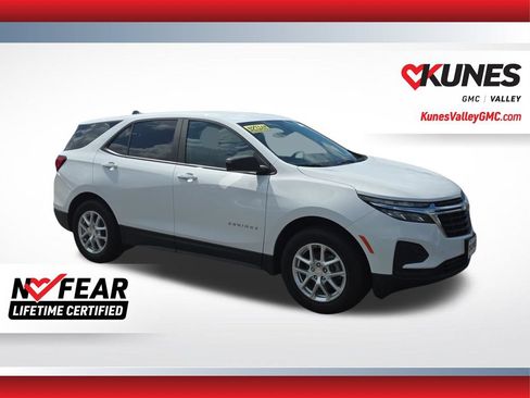 Used 2023 Chevrolet Equinox LS w/ LS Convenience Package AWD/4WD image 1