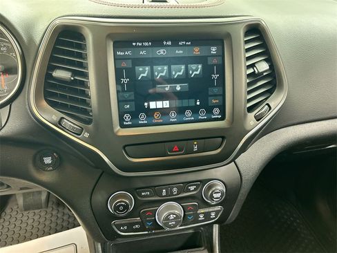 Certified 2022 Jeep Cherokee Trailhawk image 16