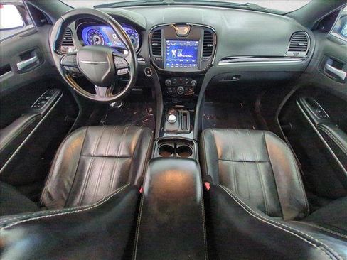 Used 2019 Chrysler 300 S RWD image 18