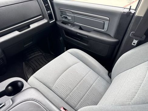 Used 2021 RAM 1500 Classic SLT RWD image 15