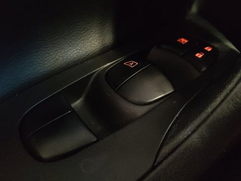 Used 2017 Nissan Altima 2.5 SR image 27