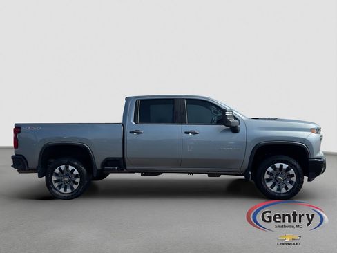 Used 2024 Chevrolet Silverado 2500 Custom w/ Custom Convenience Package AWD/4WD image 7