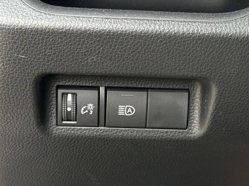Used 2025 Toyota RAV4 LE AWD/4WD image 24