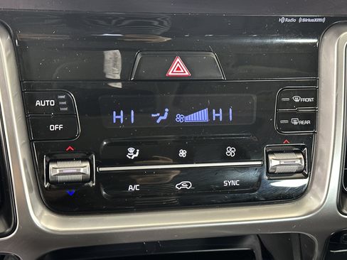 Certified 2023 Kia Sorento S w/ Panoramic Sunroof Package image 22