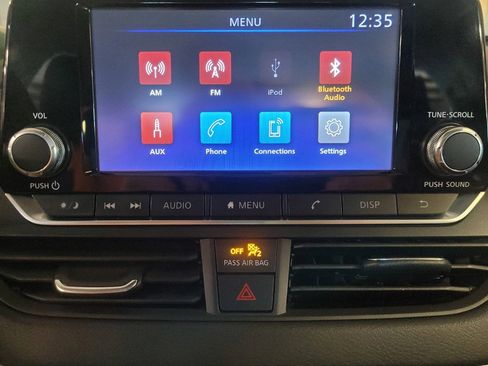 Used 2024 Nissan Altima 2.5 S FWD image 25