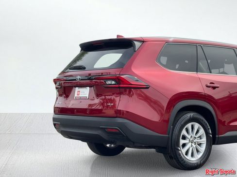 Certified 2025 Toyota Grand Highlander AWD Hybrid image 11