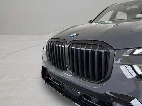 Used 2026 BMW X7 xDrive40i w/ M Sport Package AWD/4WD image 9