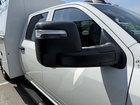 Used 2026 RAM 3500 Tradesman RWD image 22