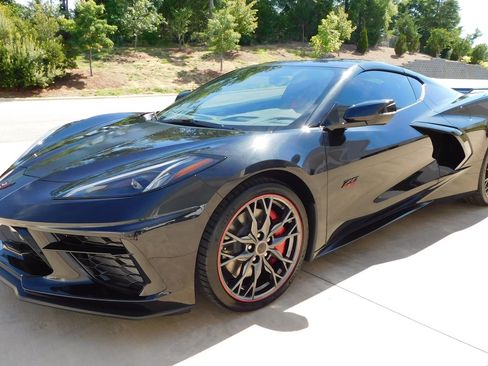 Used 2023 Chevrolet Corvette Stingray Premium Cpe w/ Z51 Performance Package RWD image 6