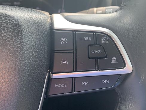 Used 2024 Toyota Grand Highlander AWD Hybrid image 11