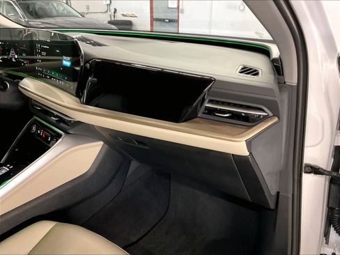 Certified 2025 Audi Q5 Premium w/ Convenience Package AWD/4WD image 16