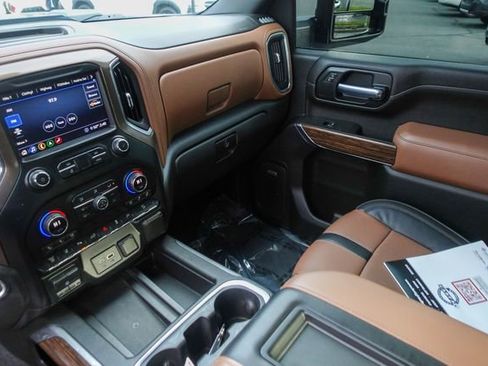 Used 2020 Chevrolet Silverado 3500 High Country w/ Technology Package image 26