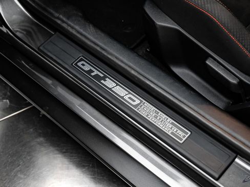 Used 2016 Ford Mustang Shelby GT350R w/ GT350R Equipment Group 920A RWD image 40