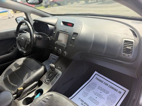 Used 2016 Kia Forte EX w/ EX Premium Package FWD image 12