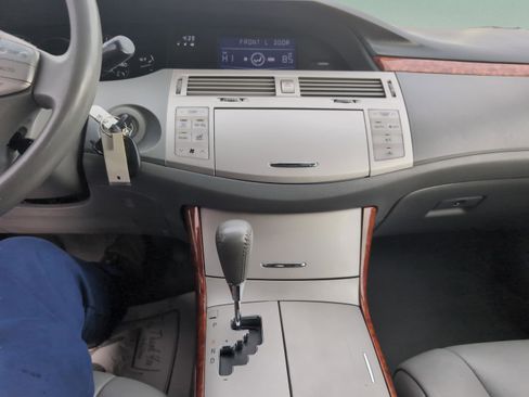 Used 2006 Toyota Avalon XL image 23