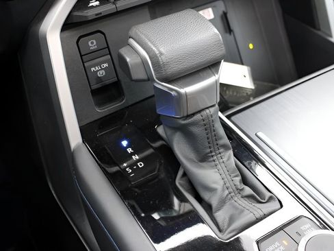 Used 2022 Toyota Tundra Platinum w/ Advanced Package image 14