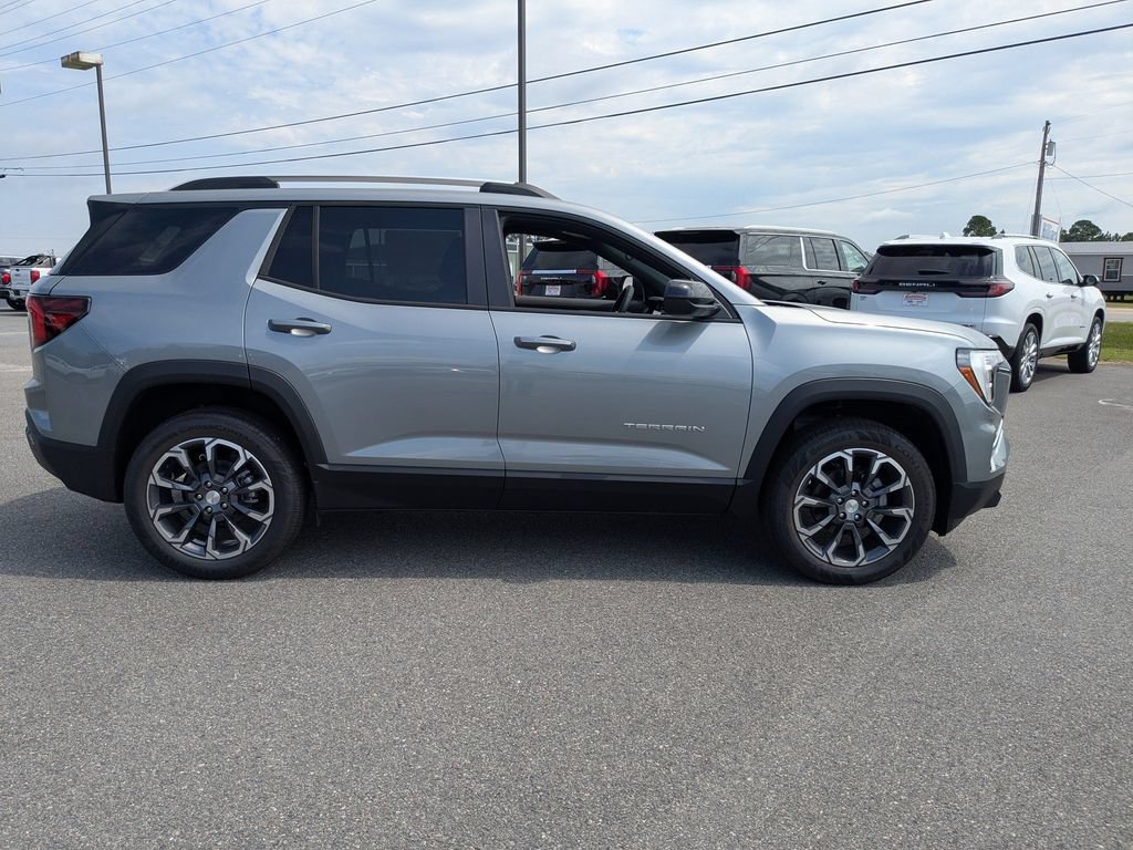 New 2027 GMC Terrain Elevation w/ Elevation Premium Package FWD image 3