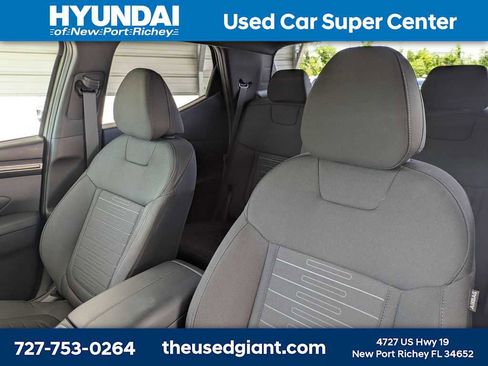 Used 2023 Hyundai Santa Cruz SE AWD/4WD image 7