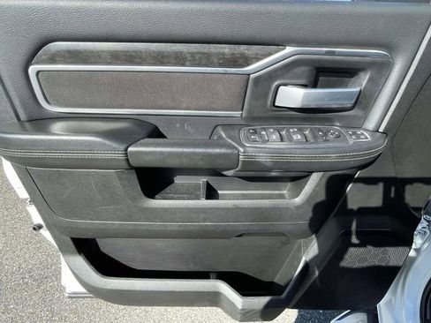 Used 2024 RAM 3500 Big Horn AWD/4WD image 16