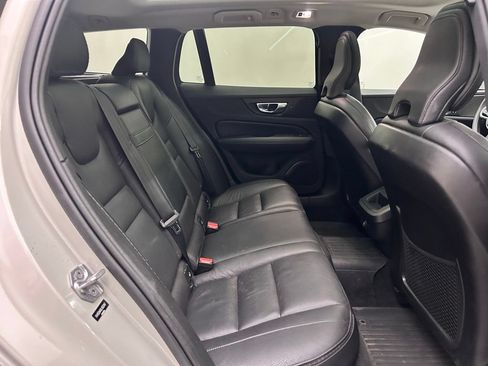 Used 2020 Volvo V60 T5 Cross Country AWD/4WD image 15