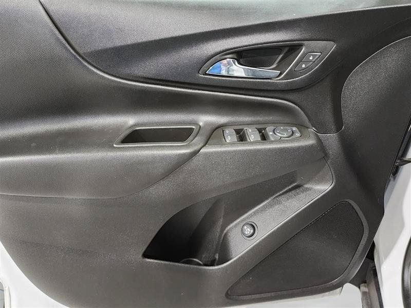 Used 2022 Chevrolet Equinox LT w/ Driver Convenience Package FWD image 11