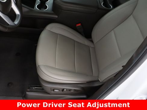 Used 2024 GMC Yukon XL SLT w/ SLT Premium Package image 16