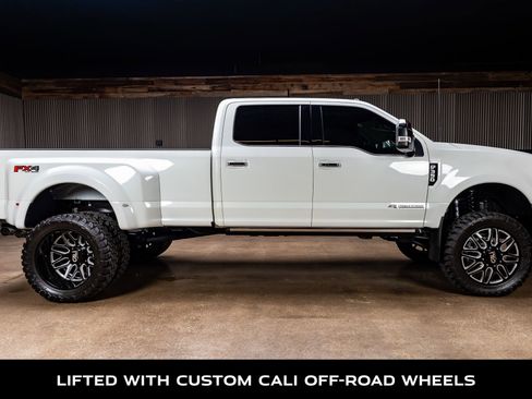 Used 2022 Ford F350 Platinum image 10