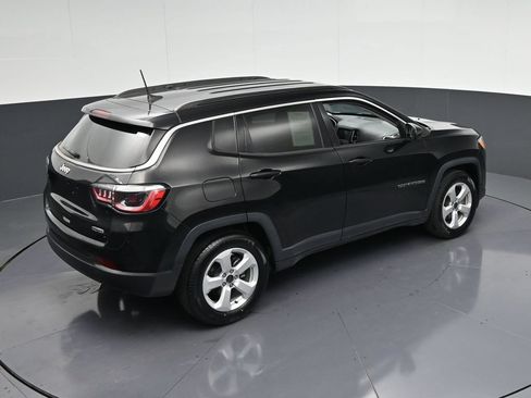 Used 2021 Jeep Compass Latitude FWD image 23