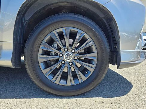 Used 2023 Lexus GX 460 Luxury w/ Sport Design Package AWD/4WD image 9