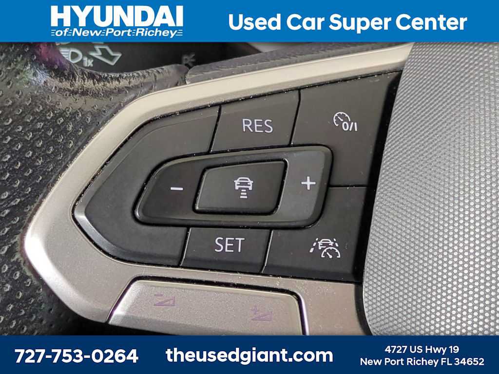 Used 2021 Volkswagen Atlas SEL R-Line FWD image 30