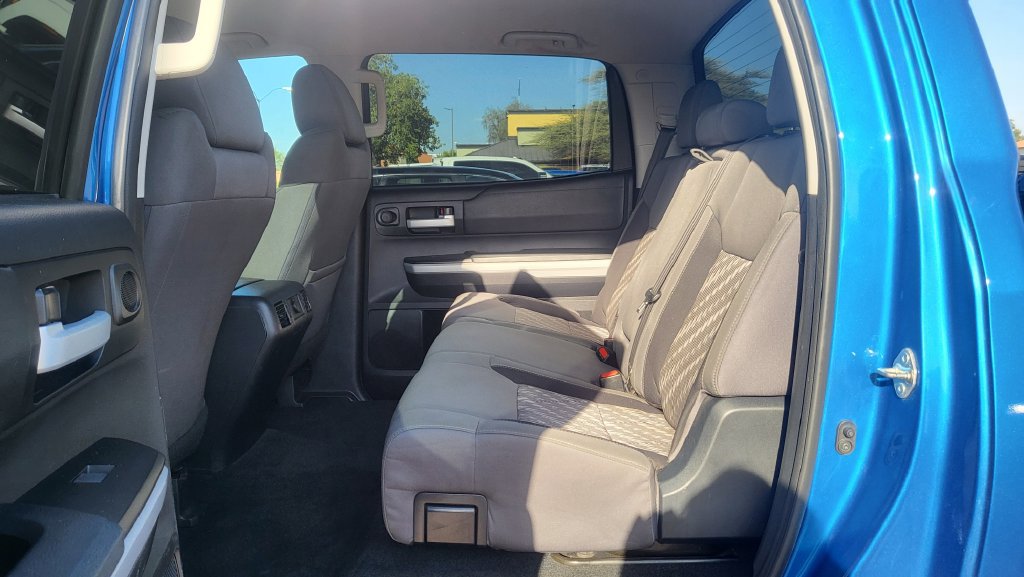 Used 2018 Toyota Tundra SR5 w/ SR5 Upgrade Package AWD/4WD image 23