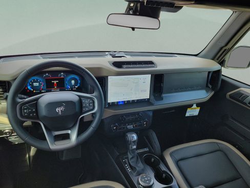 New 2025 Ford Bronco Big Bend w/ Black Diamond Package image 19